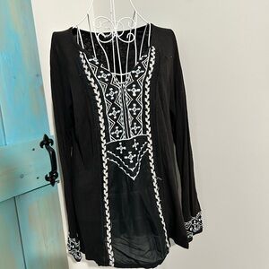 Lucky Brand black embroidered knit tunic size S